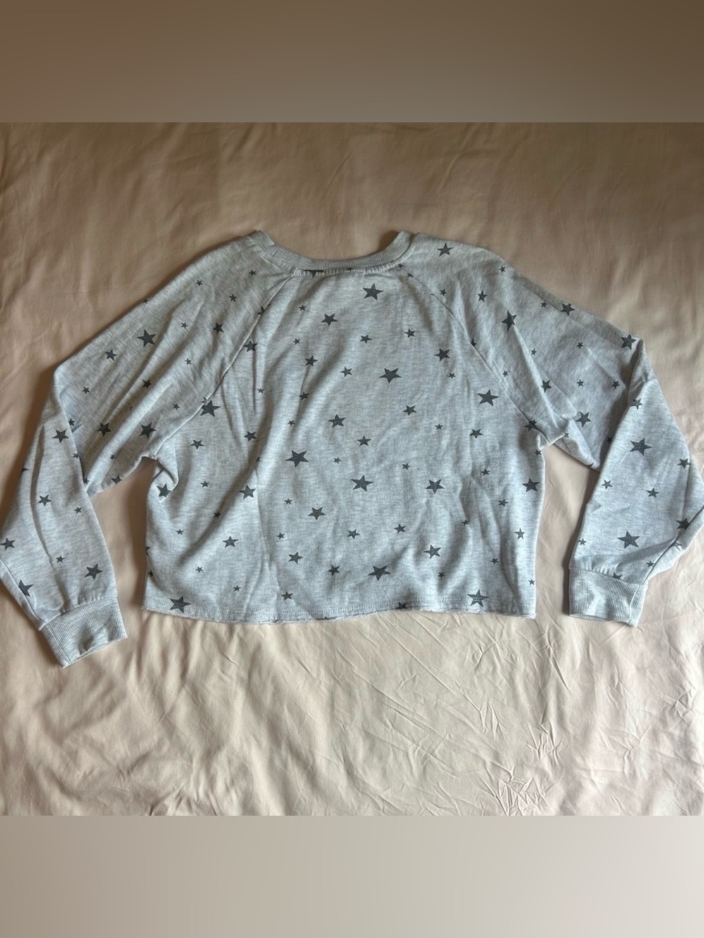 Light Gray Ribbed Star Sweatshirt – Size Small - Picture 2 of 3